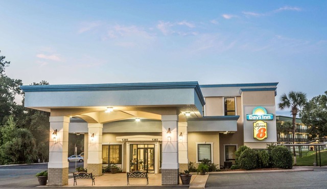 Super 8 by Wyndham Valdosta Mall