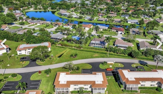 Superior Views, Golf, Pickleball & More! Beautiful 2-bedroom condo in Naples!