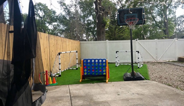 Tampa Getaway Near Downtown, Games and Workspace