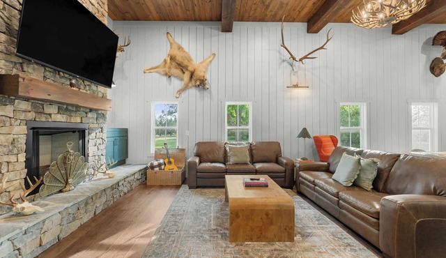 The 1900 Farmhouse Retreat - on 78 acres!