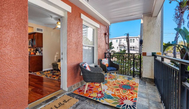 `The Gallery` - Artful Stay in Downtown St Pete