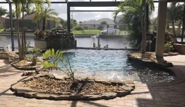 The Getaway Place - 6 BEDROOMS 5.5 bathroom 4025sf