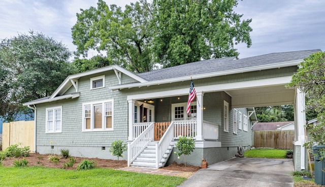 The Hansell House, your Downtown Thomasville Destination! Family + Pet Friendly!