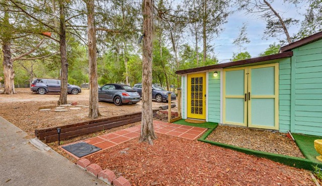 The Humming Bird Suite - Affordable Lakefront Fun