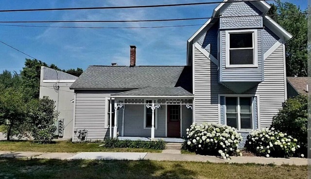 The Lincoln house, few minutes to the beach