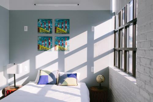The Local NY Hostel