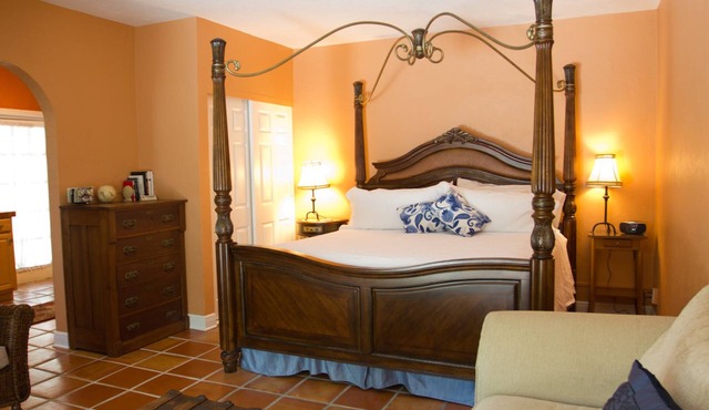 The Mango Inn Bed & Breakfast