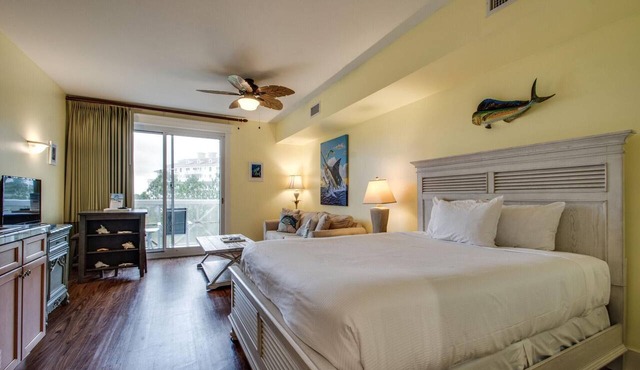 The Marlin at Sandestin: Coastal Studio Retreat