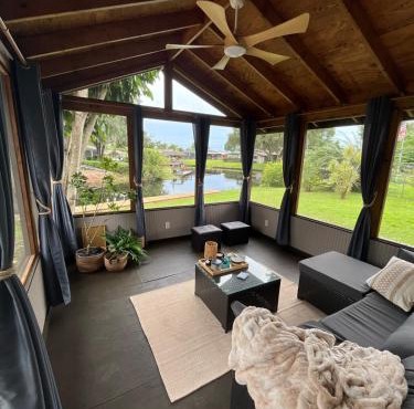 The Perfect Getaway Canal front 2-bedroom home with lake access, in Lake Placid FL
