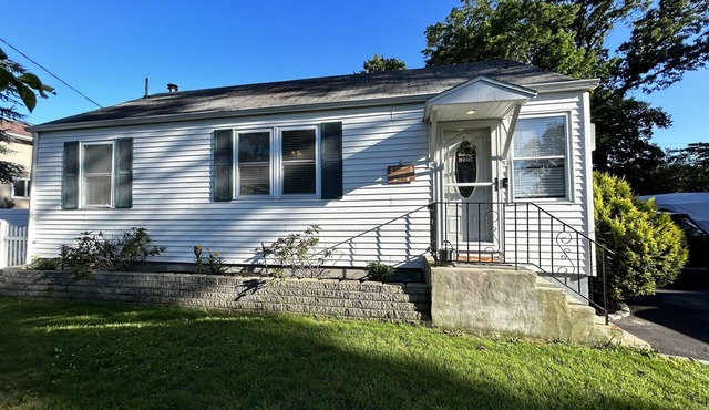 The Ronkonkoma Bungalow