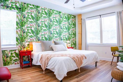 The Royal Crane Suite Newly Built Upscale Central