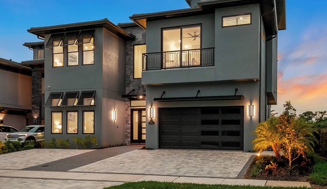The Royal Palm, Rooftop Jacuzzi | Mini Golf | 2 story games and play room