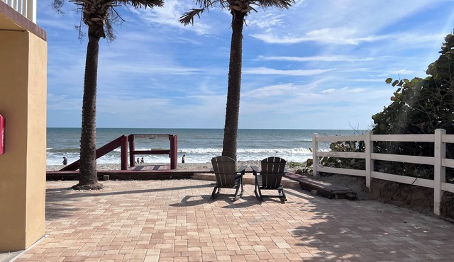 The Surf Shack * Perfect couples beach getaway!