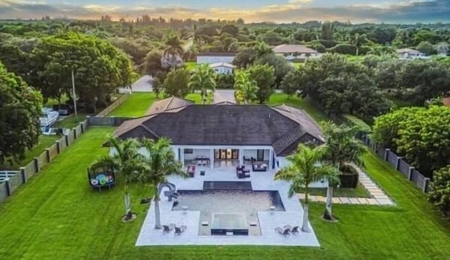 The Vivahaus · 5BR · Pool+Spa+Slide · 2.5 Acres