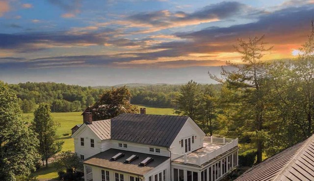 The Wright House - Elegant Country Escape