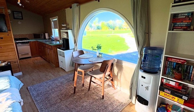 Tiny Glamping Experience with AC and access to Lake Champlain in West Chazy
