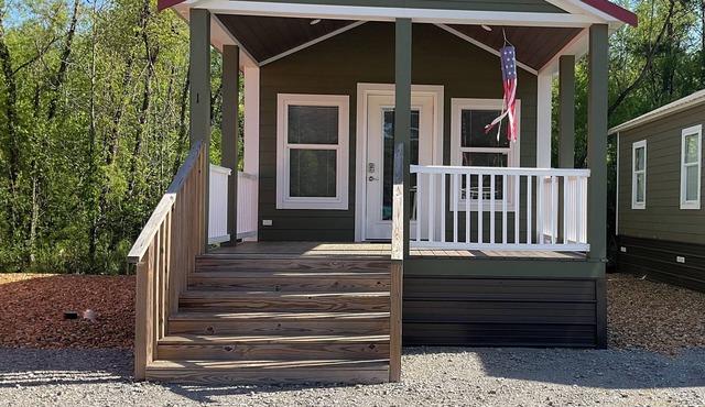 Tiny Home 1 Bedroom Sleeps 2