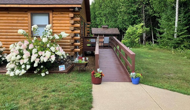 Tranquil Retreat or Romantic Getaway in Beautiful Upper Peninsula of Michigan.