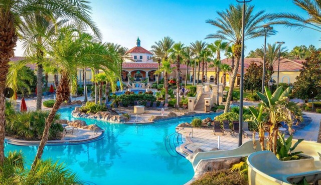 TROPICAL RESORT! 3 Pools, Lazy River, Water Slide +more! 4 BED/3 BATH
