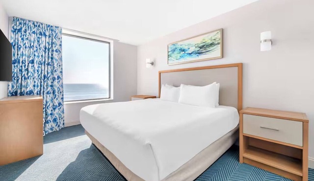 Two 2BR Suite w/Balcony & Kitchen l Sunset Boardwalk Nights & Pool Access