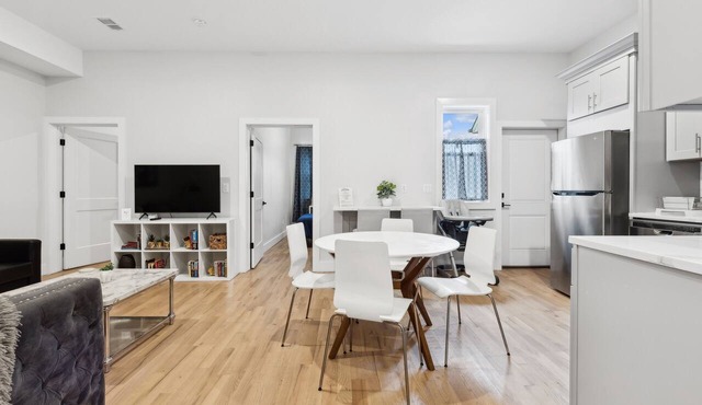 Unique modern 3-bedroom apt 8 mins to Newark Airport! 20 minutes to Manhattan