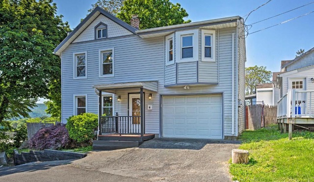 Updated Home w/Patio Half Mile to West Point