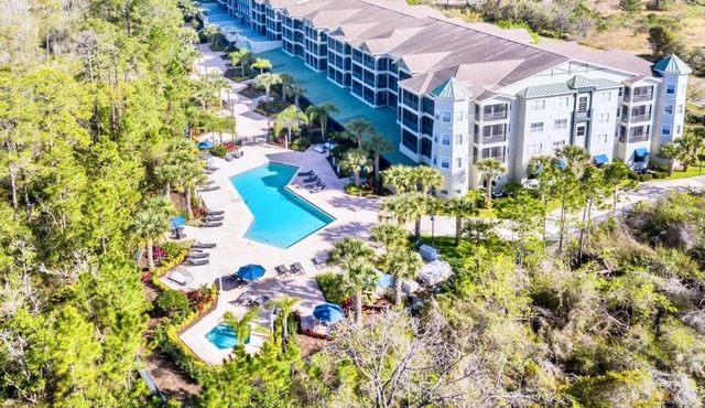 Upstay Condo Near Disney w Pool & Sauna