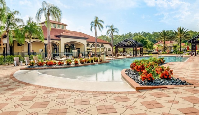 Upstay - Resort Home w Cinema, Pool & Lake View