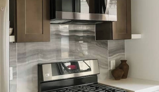 Velvet Winter Skyline | Boho 2BR 15 Min To NYC