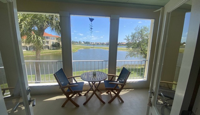 Very comfortable condo w/golf course and beach club access. Monthly rentals.