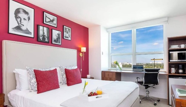 Vibrant Studio | Workspace | City Views