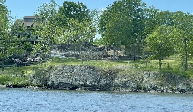 Villa Riveranda Hudson Lighthouse 147
