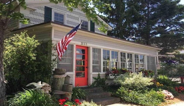 Vintage home ! Prime location !