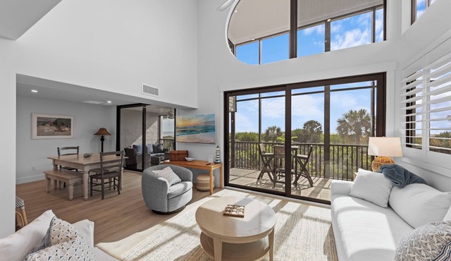 Wake up to sweeping Gulf views from every room in this upscale 3BR/3BA townhome in Sanibel’s exclusive Cyprina Complex. Enjoy effortless island living with a whole-home carbon-filter water filtration system!