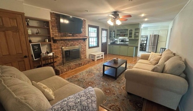 Walk to Masters! Spacious 4-bedroom house in Augusta