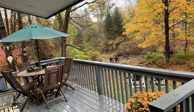 Warwick Creek side Cottage