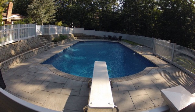 Water Mill Hidden Gem! Heated Pool, CAC, Pet-Friendly, Minutes to everything!