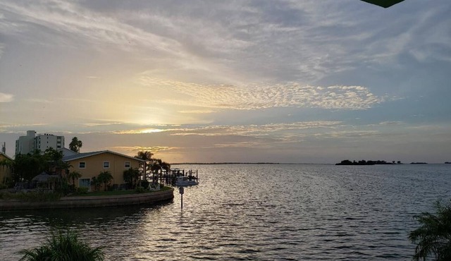 Water View Condo on the causeway to Honeymoon Island