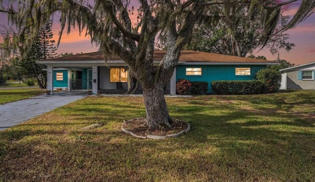 Waterfront Canal Home Sleeps 9 Relaxing Coastal Escape