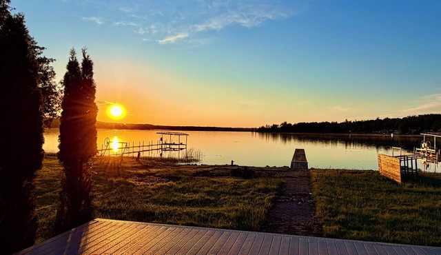 Waterfront Crooked Lake Home - Family Friendly 3-Bedroom in Petoskey