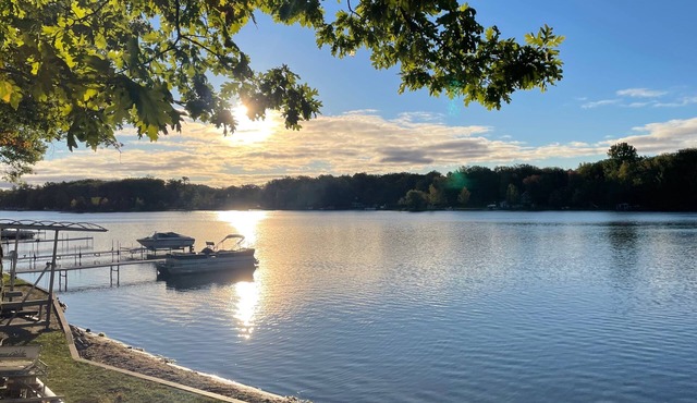 Waterfront Getaway on Beautiful Long Lake!