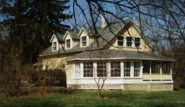 Waterfront Historic Home on FALL CREEK - Weekly rate same as 5 nights in Ithaca