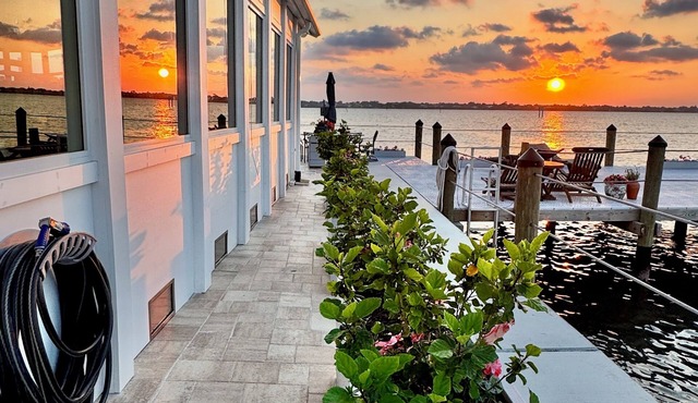 Waterfront Paradise on Nettles Island -Intercostal Waterway, Ocean Beach, Pools