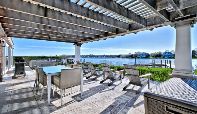 Waterfront Property With Stunning Sunset Views