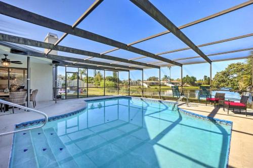 Waterfront Retreat Pool Stunning Sunsets Fishing