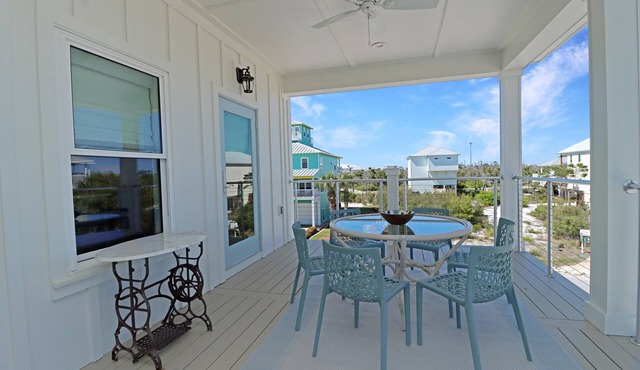 We Love Snowbirds! Lulu’s Beach House: Pet Friendly Luxury on CSB