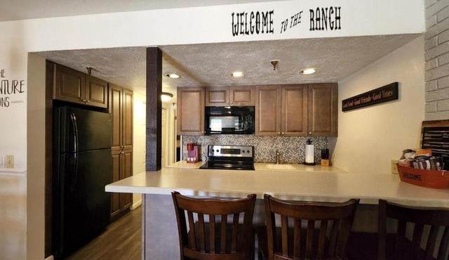 Welcome to the Ranch! Spacious LUXURY FAMILY SUITE 202
