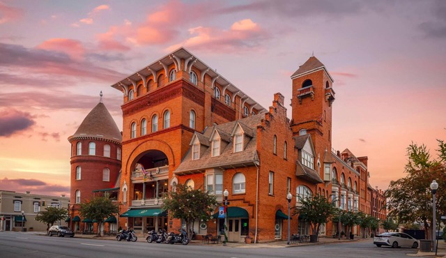 Windsor Hotel, an Ascend Collection Hotel