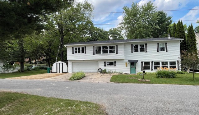 Year Round Rambler - Canal/Lake Access