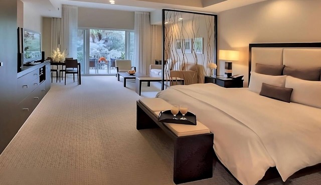Your Dream Miami Retreat Awaits! Gorgeous Room w/Kitchen and Balcony